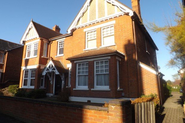 Thumbnail Flat to rent in 12 Kimbolton Avenue, Bedford