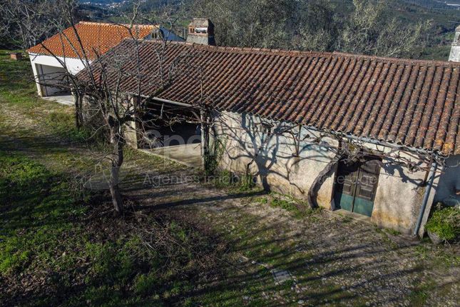 Detached house for sale in Vila Cova De Alva, Coimbra, Portugal
