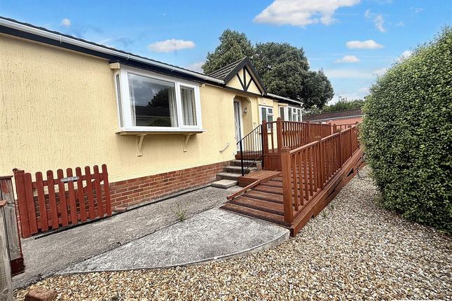 2-bed caravan on 39, First Avenue, Exeter, £170,000