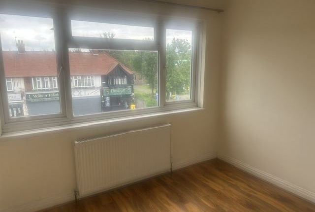 Ruislip Road, Greenford photo 2