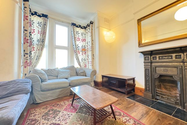 264, London photo 4