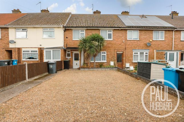 3-bed terraced on Harris Avenue, Lowestoft, £180,000