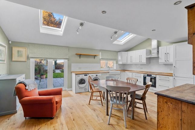 38, Hamel Way, Saffron Walden photo 3