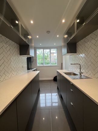 2 Bedroom Flat in W5 3DF
