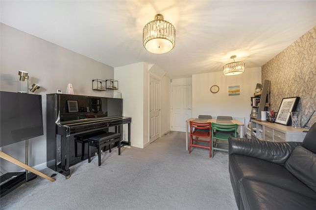 1, Blackbess Lane, Surrey photo 4