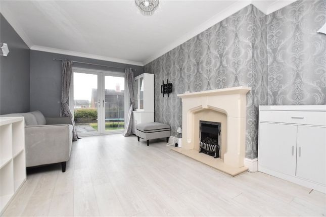 86, Newlands Drive, Leeds photo 4