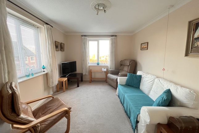 Flat for sale in Drove Road, Swindon