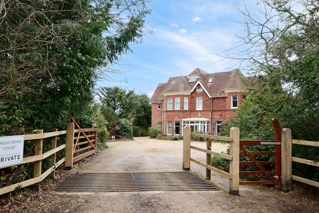 2-bed house on Knightwood Court, Rhinefield Road, Brockenhurst, £400,000