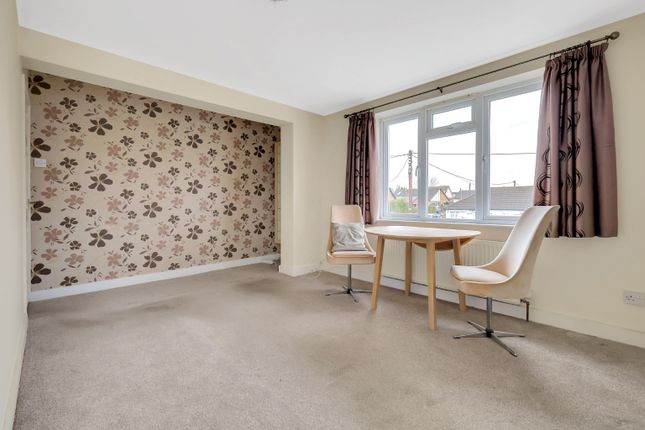 90, Pound Lane, Basildon photo 3