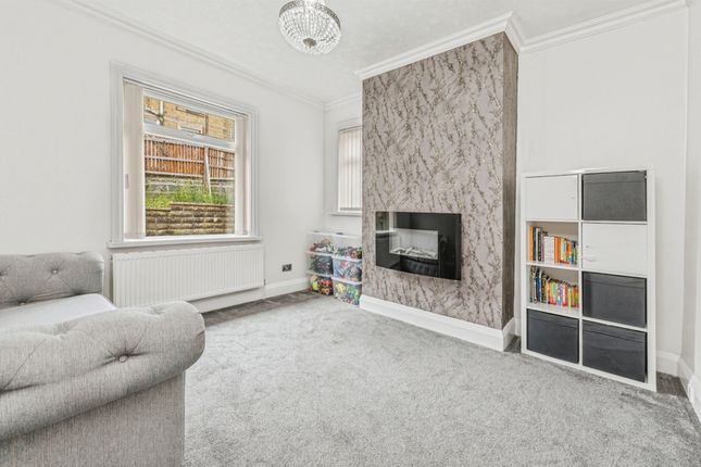 12, Ellison Street, Huddersfield photo 3