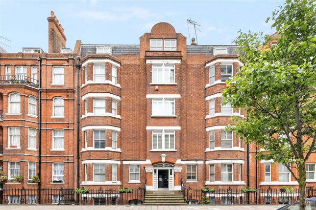Thumbnail Flat for sale in Luxborough Street, London