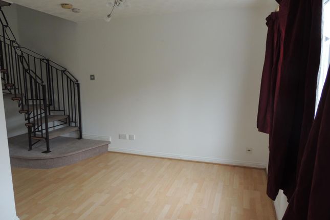16, Denchworth Court, Milton Keynes photo 3