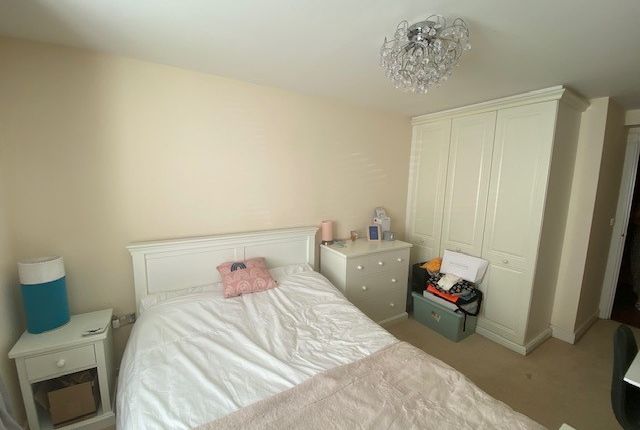 Flat to rent in Woodlands View, Lytham St. Annes, Lancashire