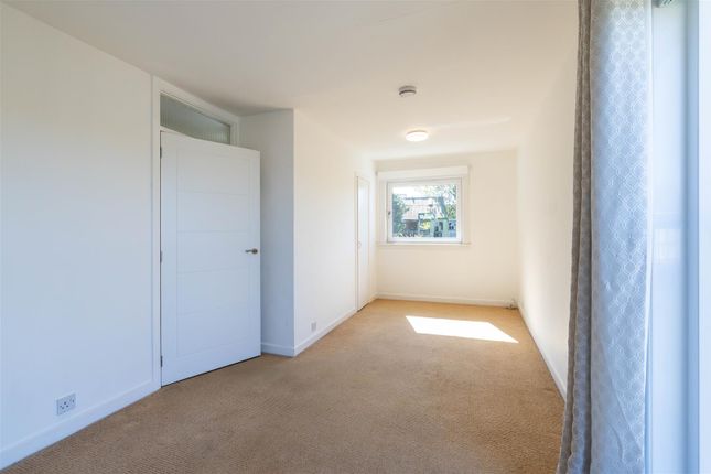9 Bridgend Court, Main Street, Perth photo 3