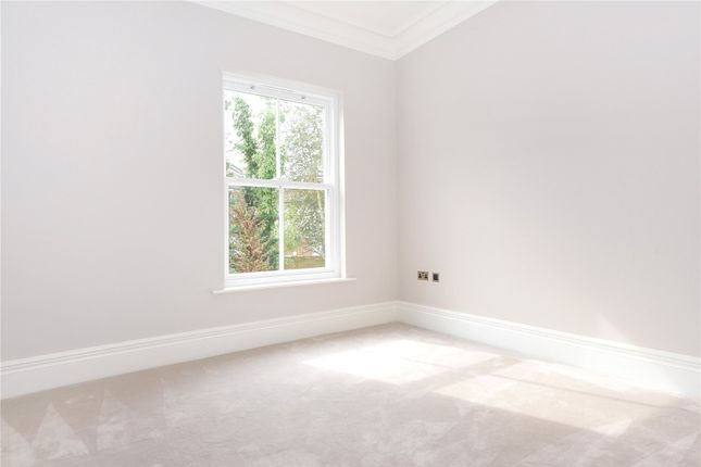 Flat to rent in The Ridge, Ridgemount Road, Sunningdale, Berkshire