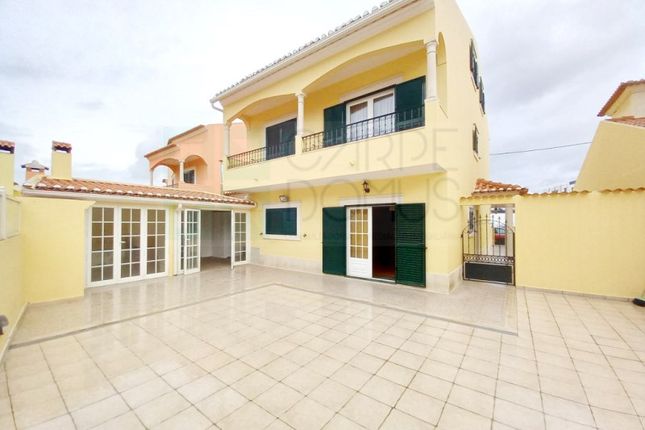 Thumbnail Detached house for sale in Guinzaderia (Carregado), Carregado E Cadafais, Alenquer