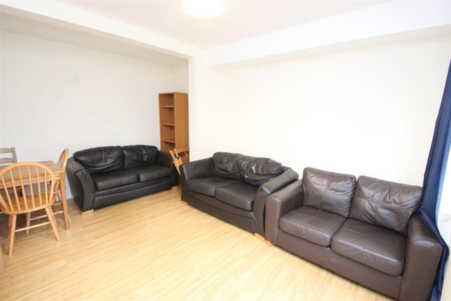 Room 4, 135 Headley Way, Headington Oxford photo 3