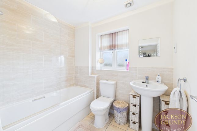 28, Middleton Road, Daventry photo 4