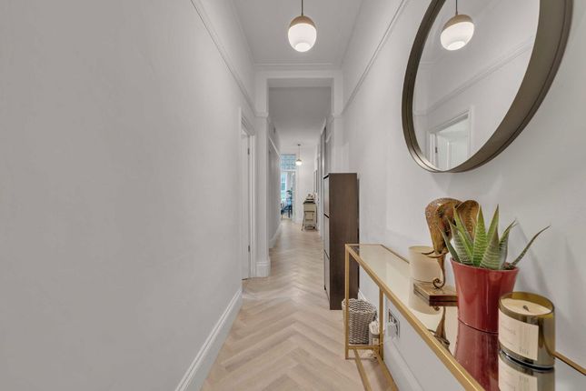 1 Clive Court, 75, Maida Vale, London photo 4