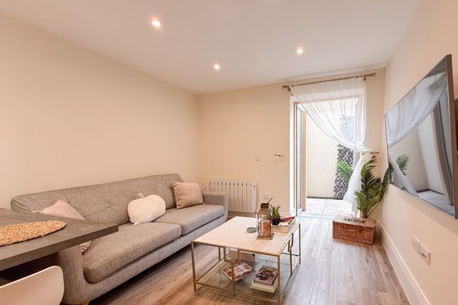 Flat 1, 21 Marlow Road, Berkshire photo 4