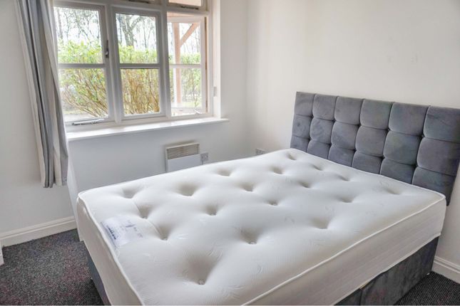 Flat for sale in Cedar Court, Prescot