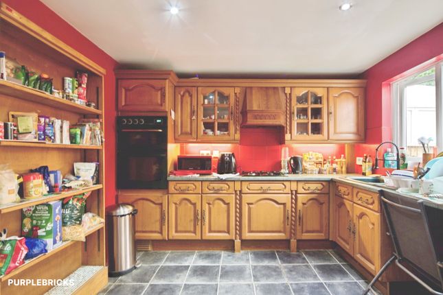 132, Bunning Way, London photo 3