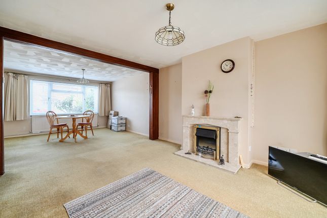 3, South Avenue, Kidlington photo 2