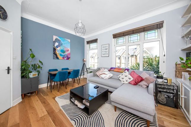 2 bed flat for sale in Glengarry Road, East Dulwich, London SE22