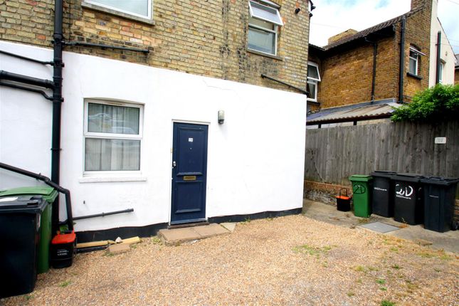 Thumbnail Flat for sale in Mote Road, Maidstone