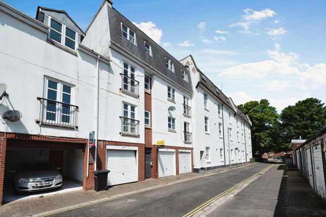 Flat for sale in Lansdowne Street, Southsea, Hampshire