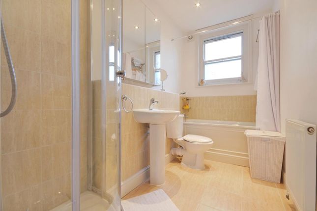 Flat for sale in Exeter Road, London
