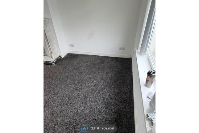 Cliffe Crescent, Riddlesden, Keighley photo 5