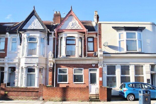 2 bed flat to rent in Copnor Road, Portsmouth PO3
