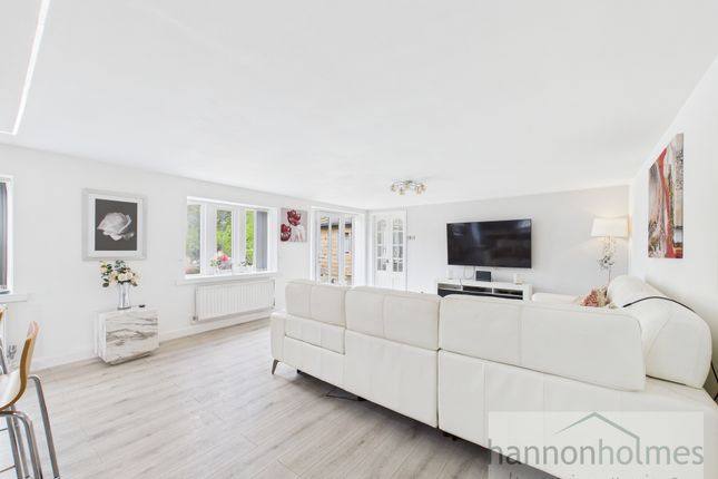 Cam05283G0-Pr0050-Still010