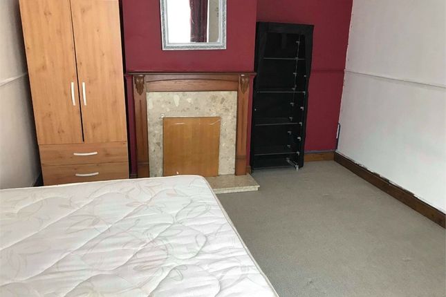 Room To Rent In Gladstone Road Watford Hertfordshire Wd17