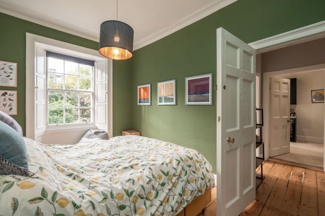 Flat for sale in 4/4 East Broughton Place, New Town, Edinburgh