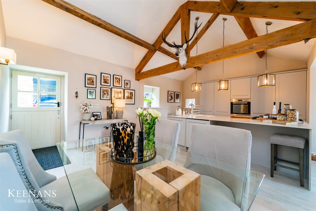 Cottage 2.Jpg