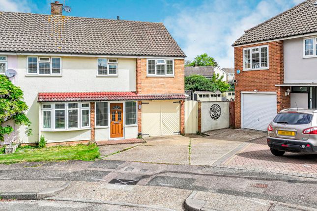 26 Rundells, Harlow photo 2
