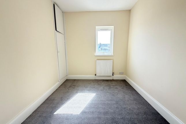 19 Stanley Road, Gloucester photo 5