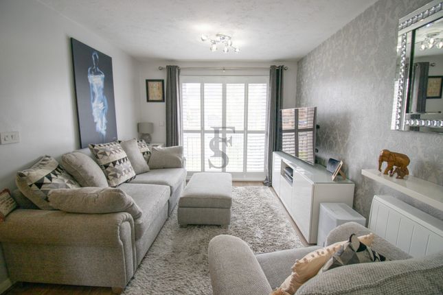 Thumbnail Flat for sale in Strathern Road, Leicester