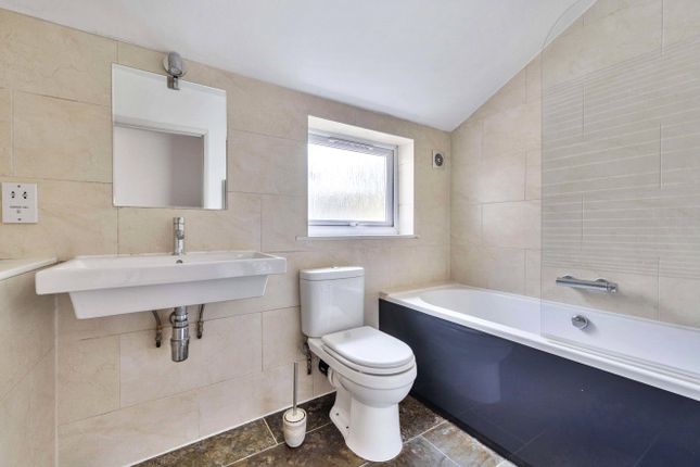 Terraced house for sale in Chilswell Road, Grandpont