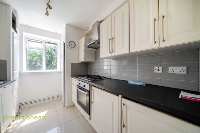Flat 7 Garraway House,, Kingswood Estate, London photo 3