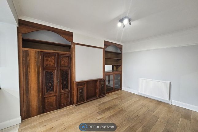 A Denzil Road, London photo 2