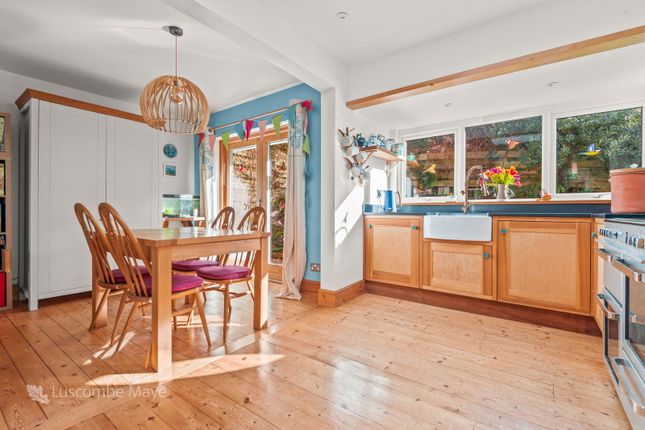 16, Priory View, Totnes photo 3