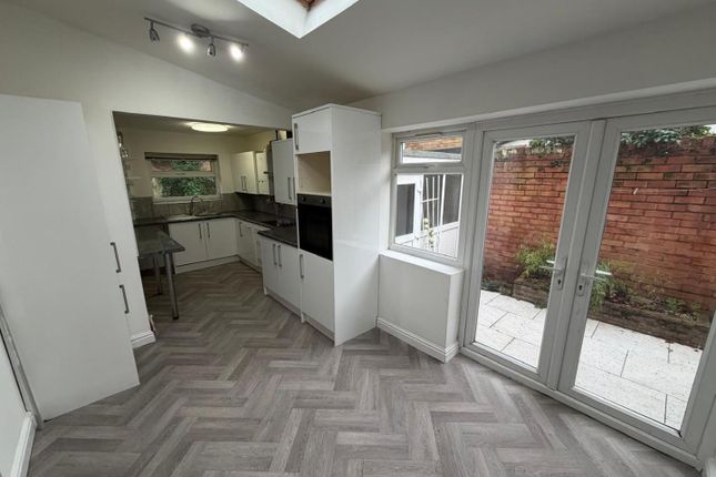 3, Oaklands Drive, Birmingham photo 4