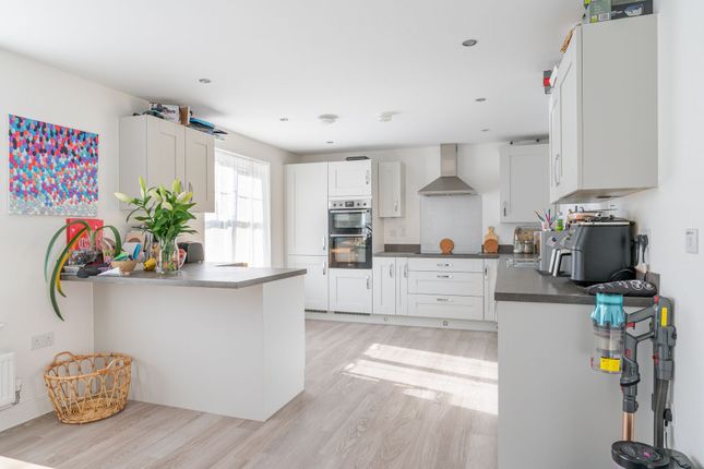 26 Brett Drive, Stowmarket photo 2