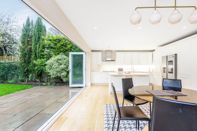 Detached house to rent in West Temple Sheen, East Sheen, London