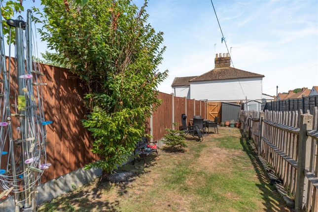 590, London Road, Aylesford photo 4