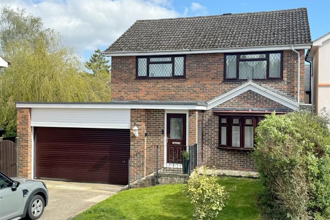 Thumbnail Detached house for sale in Gwyn Close, Newbury