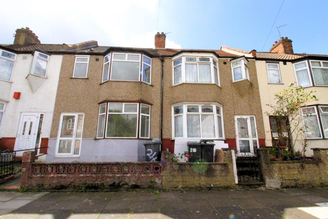 Thumbnail Terraced house to rent in The Avenue, London